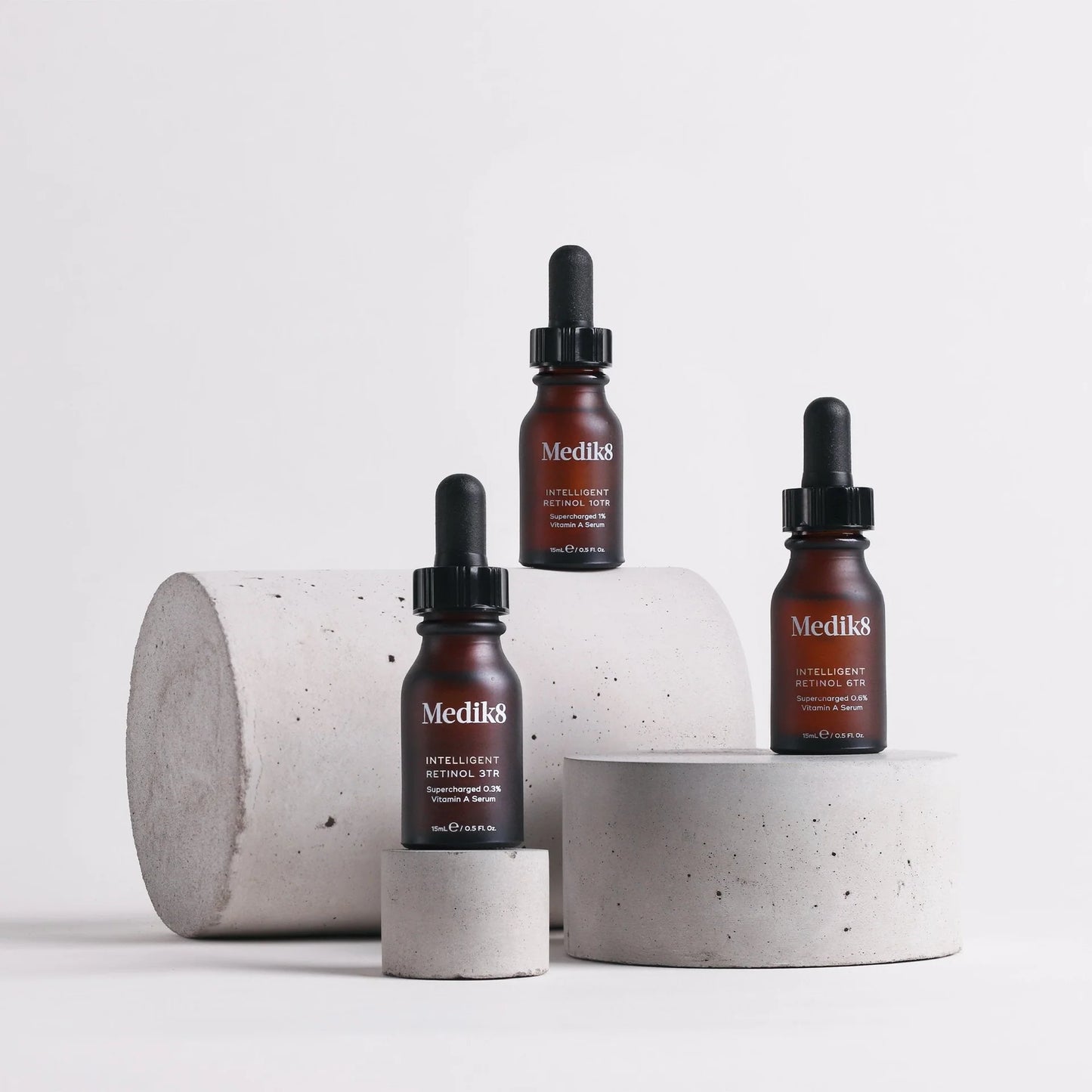 Está el retinol y está el Retinol Inteligente. Con una actividad de retinol sobrealimentada sin dejar de ser suave para la piel, este sérum de vitamina A de rendimiento mejorado está disponible en 3 concentraciones.
